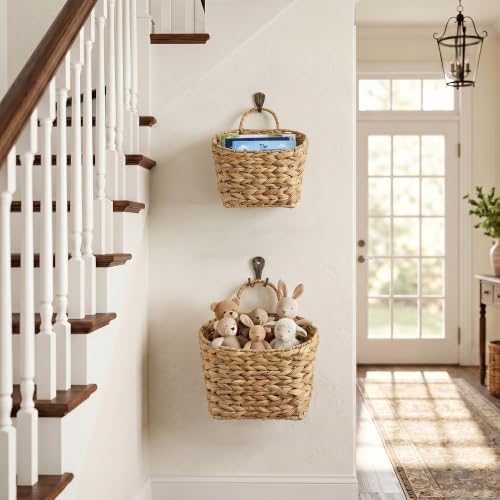 Set of 2 Wicker Wall Baskets for Hanging Storage, Handwoven Boho Wall Organizer, Decorative Wall Mounted Basket Set for Entryway, Mail, Keys, Plants, Flowers & Home Decor, Natural Water Hyacinth - Image 6