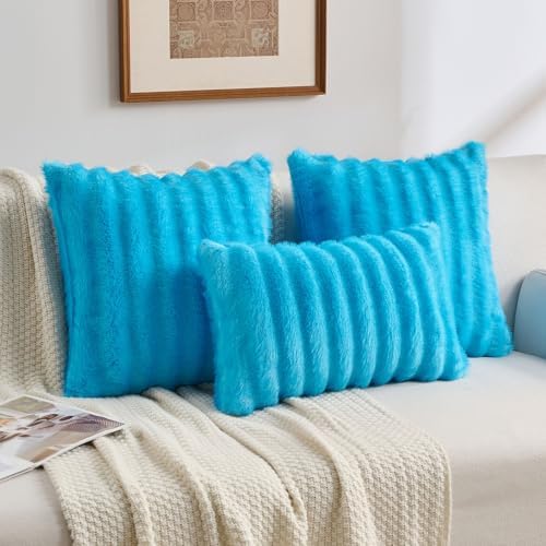 FUTEI Pack of 2 Faux Mink Fur Throw Pillow Covers 22x22 Inch, Sky Blue - Image 5
