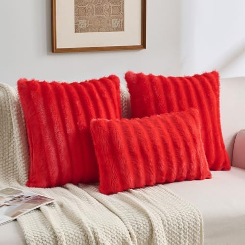 FUTEI Pack of 2 Faux Mink Fur Throw Pillow Covers 22x22 Inch, Red - Image 5