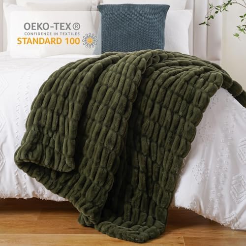 Battilo Super Soft Faux Fur Throw Blanket for Couch, 50"x60", Double Side - Image 4