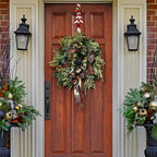 2-Pack Metal Candy Cane Christmas Wreath Hangers for Front Door - Image 5