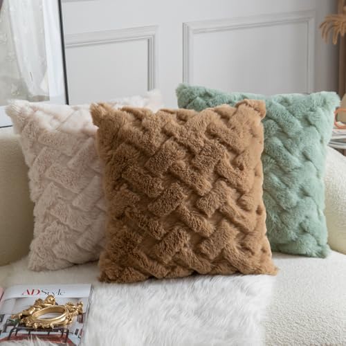 Yaertun Set of 2 Decorative Throw Pillow Covers Thick Plush Wool Throw Pillows Super Soft Luxury Faux Rabbit Fur Velvet Cushion Covers for Couch Sofa Bed Living Room 26x26 Inch Camel - Image 6