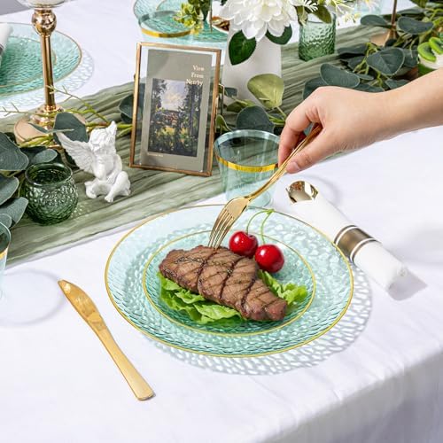Rubtlamp 700Pcs Green Plastic Plates,Green Gold Plastic Dinnerware Set, Hammered Clear Green Plates with Gold Rim Include 100Dinner Platos,100Cake Platos,100Cups,100Pre Rolled Silverware - Image 3