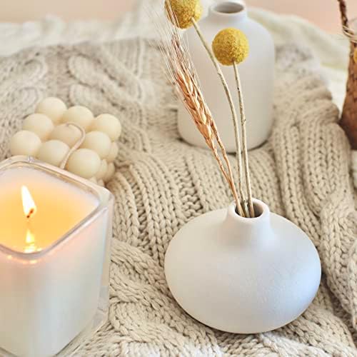 Carrot's Den Small White Ceramic Bud Vase Set of 6, Nordic Minimalist - Image 4