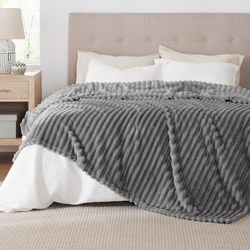 Bedsure Soft King Size Blankets for Bed Frost Gray 108"x90" - Image 3