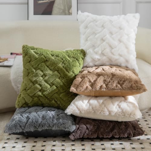 Yaertun Set of 2 Decorative Throw Pillow Covers Thick Plush Wool Throw Pillows Super Soft Luxury Faux Rabbit Fur Velvet Cushion Covers for Couch Sofa Bed Living Room 26x26 Inch Cream White - Image 5