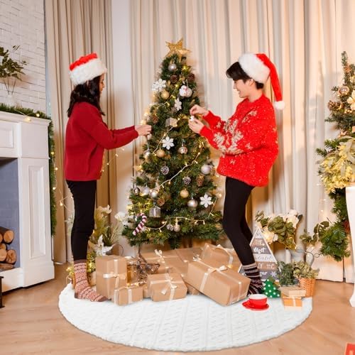 Kinlop 72 Inch Faux Fur Christmas Tree Skirt, Crossed Diamond Textured Mat - Image 4