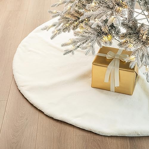 Glitzhome 60”D Oversized White Christmas Tree Skirt,Large Faux Rabbit Fur Rustic Xmas Tree Skirt for Christmas Home Party Holiday Decorations - Image 3
