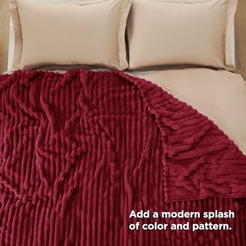 Bedsure Soft Full Size Fleece Blankets for Bed Deep Red 84"x90" - Image 4