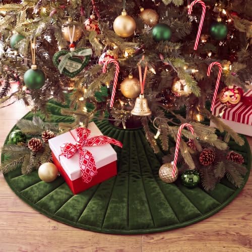 Foilswirl 36 Inch Moss Green Velvet Quilted Christmas Tree Skirt - Image 3