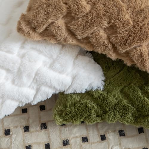 Yaertun Set of 2 Decorative Throw Pillow Covers Thick Plush Wool Throw Pillows Super Soft Luxury Faux Rabbit Fur Velvet Cushion Covers for Couch Sofa Bed Living Room 26x26 Inch Olive Green - Image 5