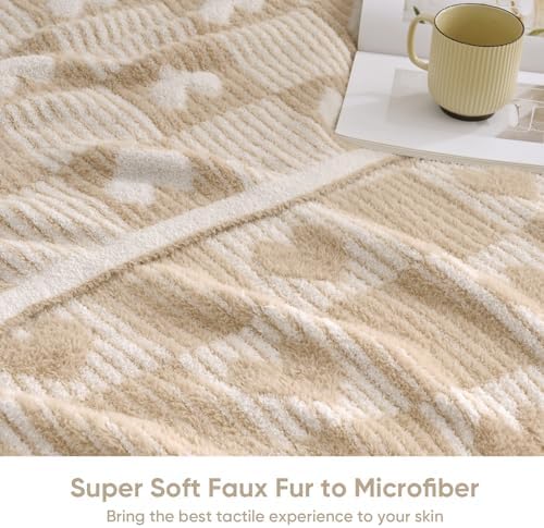 Snuggle Sac Heart Checkered Throw Blanket for Women,Love Blanket Heart Blankets for Her Wife Girlfriend Mom,Super Soft Warm Fluffy Faux Fur Blanket for Couch Sofa Bed,Beige Heart,50x60 inches - Image 5