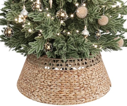 ELYKEN 28 Inch Wicker Christmas Tree Collar, Stylish Seagrass & Hyacinth Woven Rattan Xmas Tree Skirt, Rustic Farmhouse Basket for Tree Base Cover with Cord Cut-Out for Artificial Trees by ELYKEN