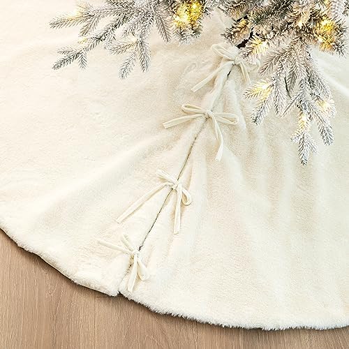 Glitzhome 60”D Oversized White Christmas Tree Skirt,Large Faux Rabbit Fur Rustic Xmas Tree Skirt for Christmas Home Party Holiday Decorations by Glitzhome