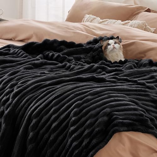 Bedsure Soft Full Size Fleece Blankets for Bed Black 84"x90" - Image 5
