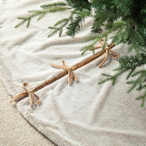 Glitzhome 60" D Oversized Milk Coffee Brown Christmas Tree Skirt, Reversible Faux Rabbit Fur/Korean Fleece Xmas Tree Skirt Mat,Holiday Tree Ornaments for Xmas Winter Happy New Year Home Decoration by Glitzhome