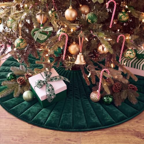 Foilswirl 60 Inch Emerald Green Velvet Quilted Christmas Tree Skirt - Image 3