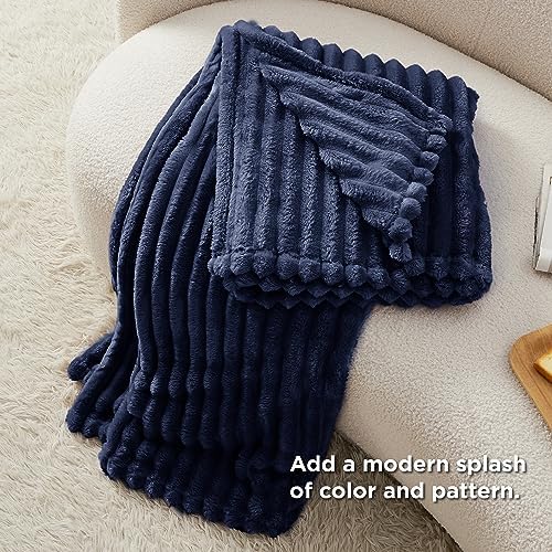 Bedsure Soft Twin XL Blanket for Bed Dorm Navy Blue 66"x90" - Image 6