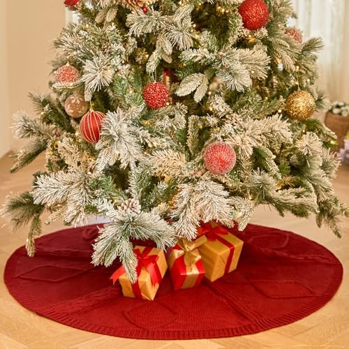 48 Inch Red Knitted Christmas Tree Skirt - Image 4